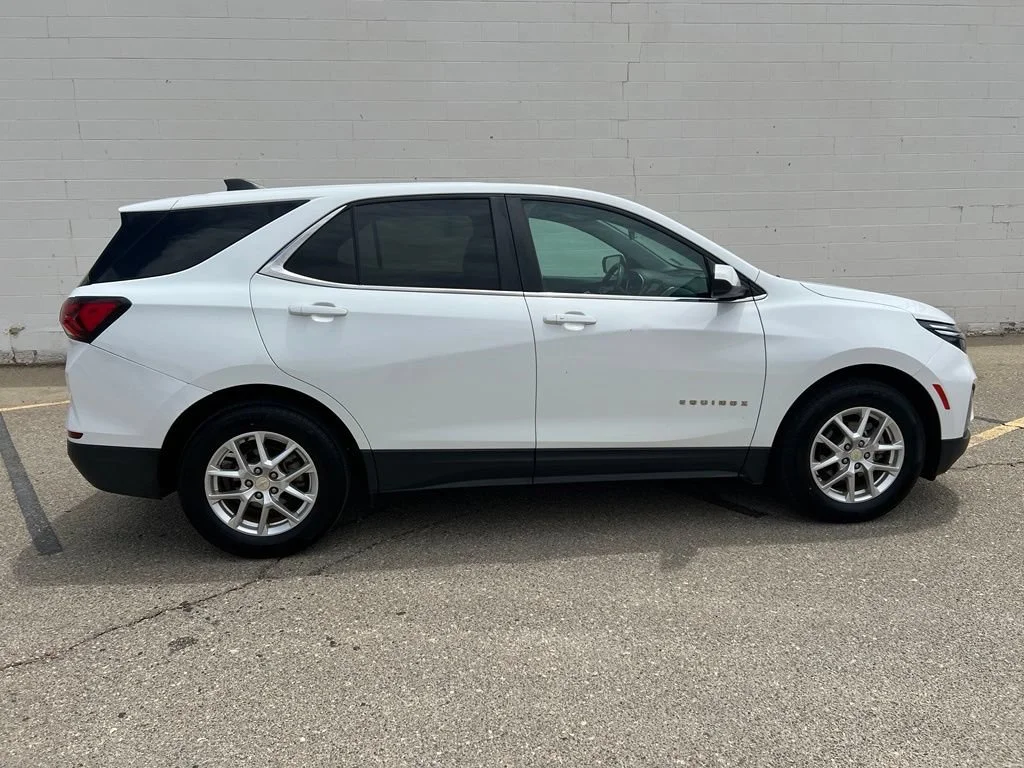 Used 2023 Summit White Chevrolet LT image 7