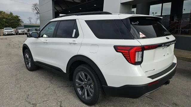 New 2026 Star White Metallic Tri-Coat Ford Active 4WD image 21