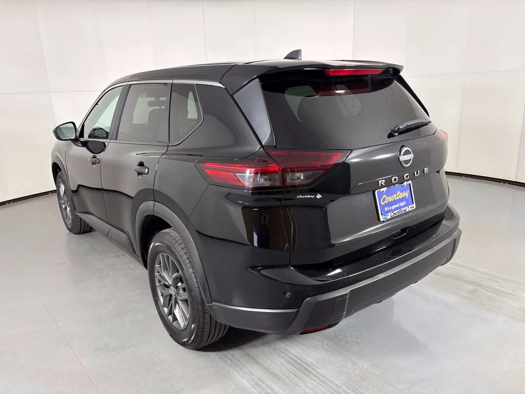 Used 2024 Black Nissan S image 6