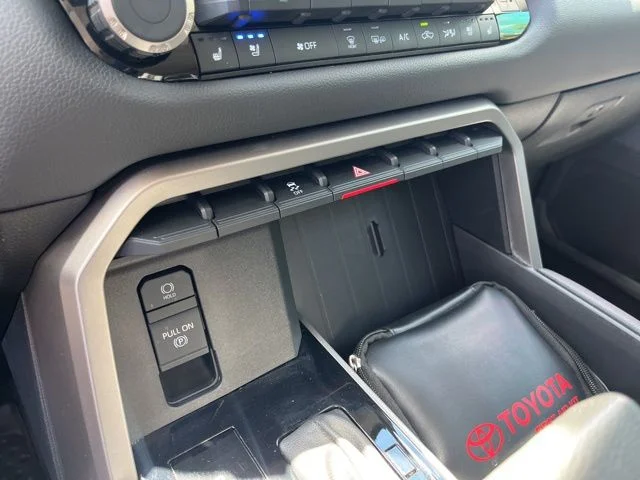 2024 Toyota Tundra Limited - Photo 26
