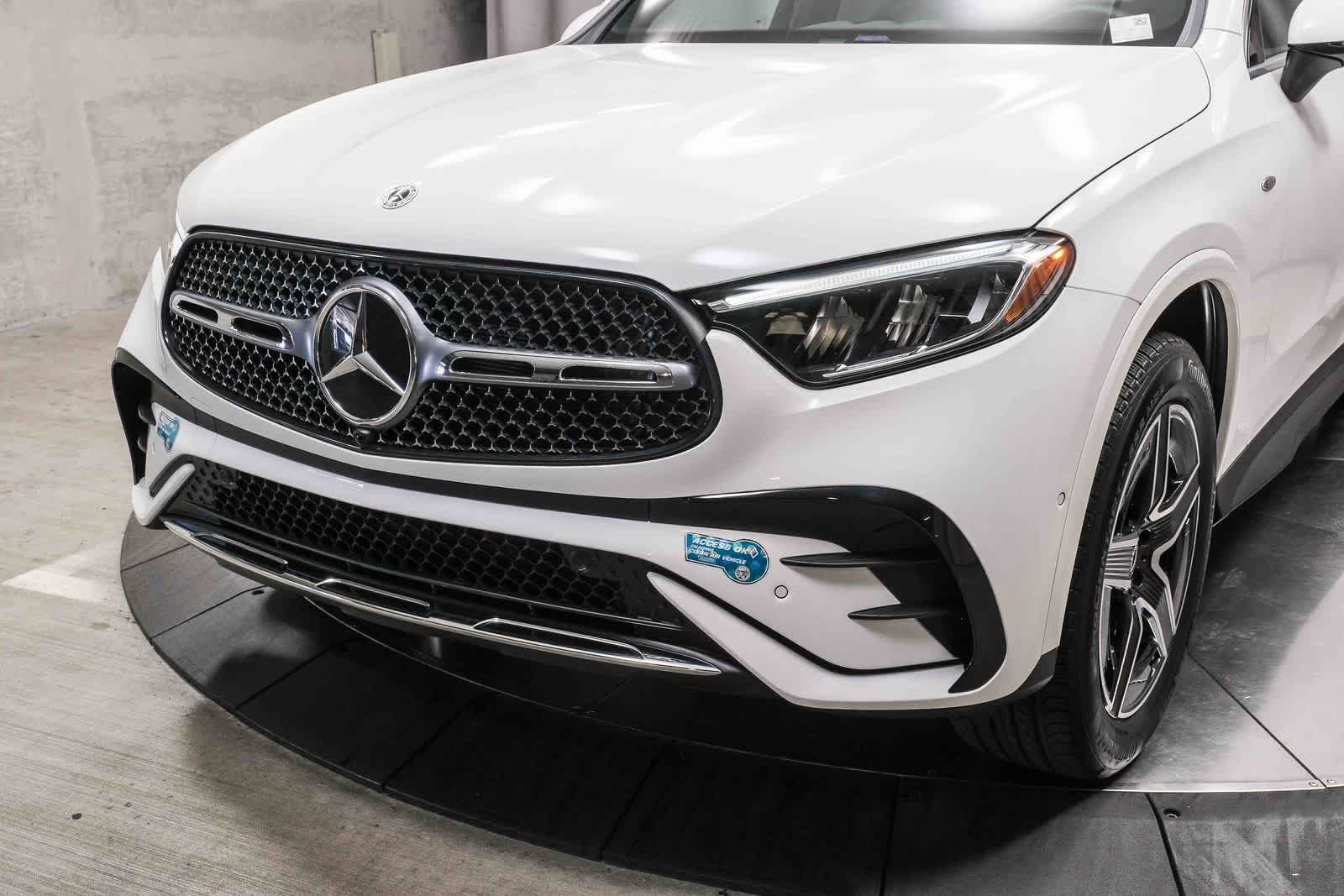 Certified Used 2025 Polar White Mercedes-Benz GLC 350e image 11