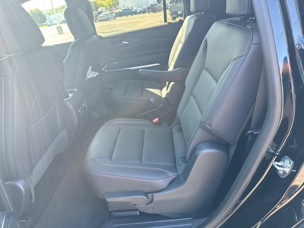 New 2026 Mosaic Black Metallic Chevrolet Z71 image 24