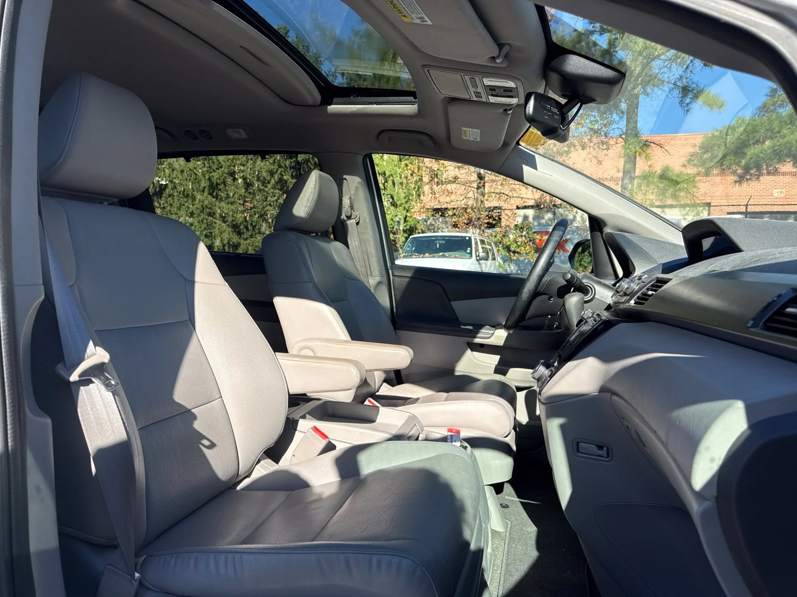 Used 2014 Gray Honda EX-L image 12