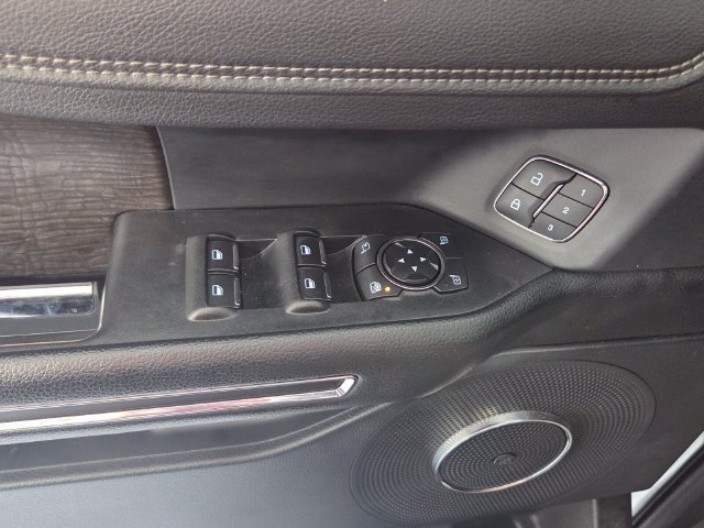 Used 2021 Silver Ford Limited image 33