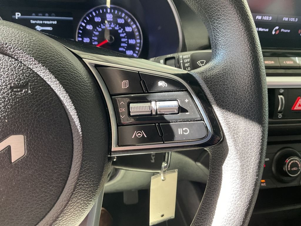 Used 2023 White Kia LXS image 18