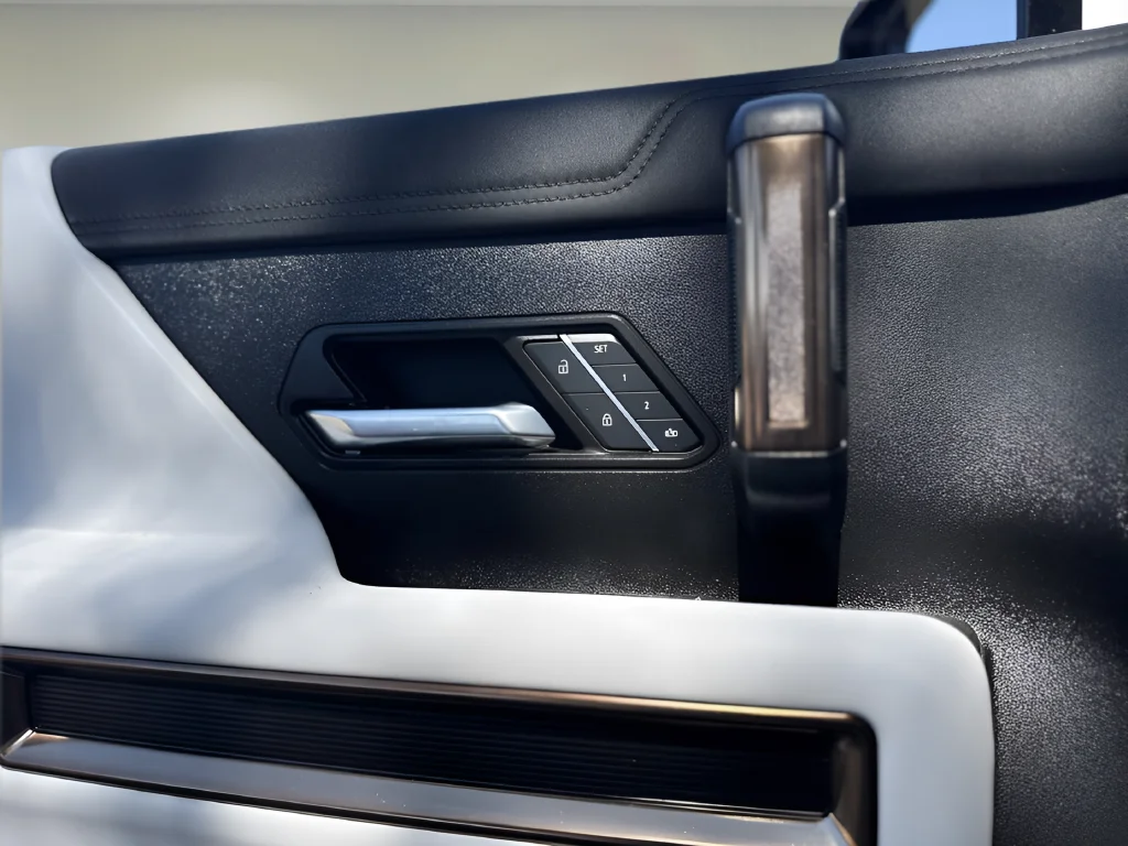 Used 2025 White GMC 3X image 18