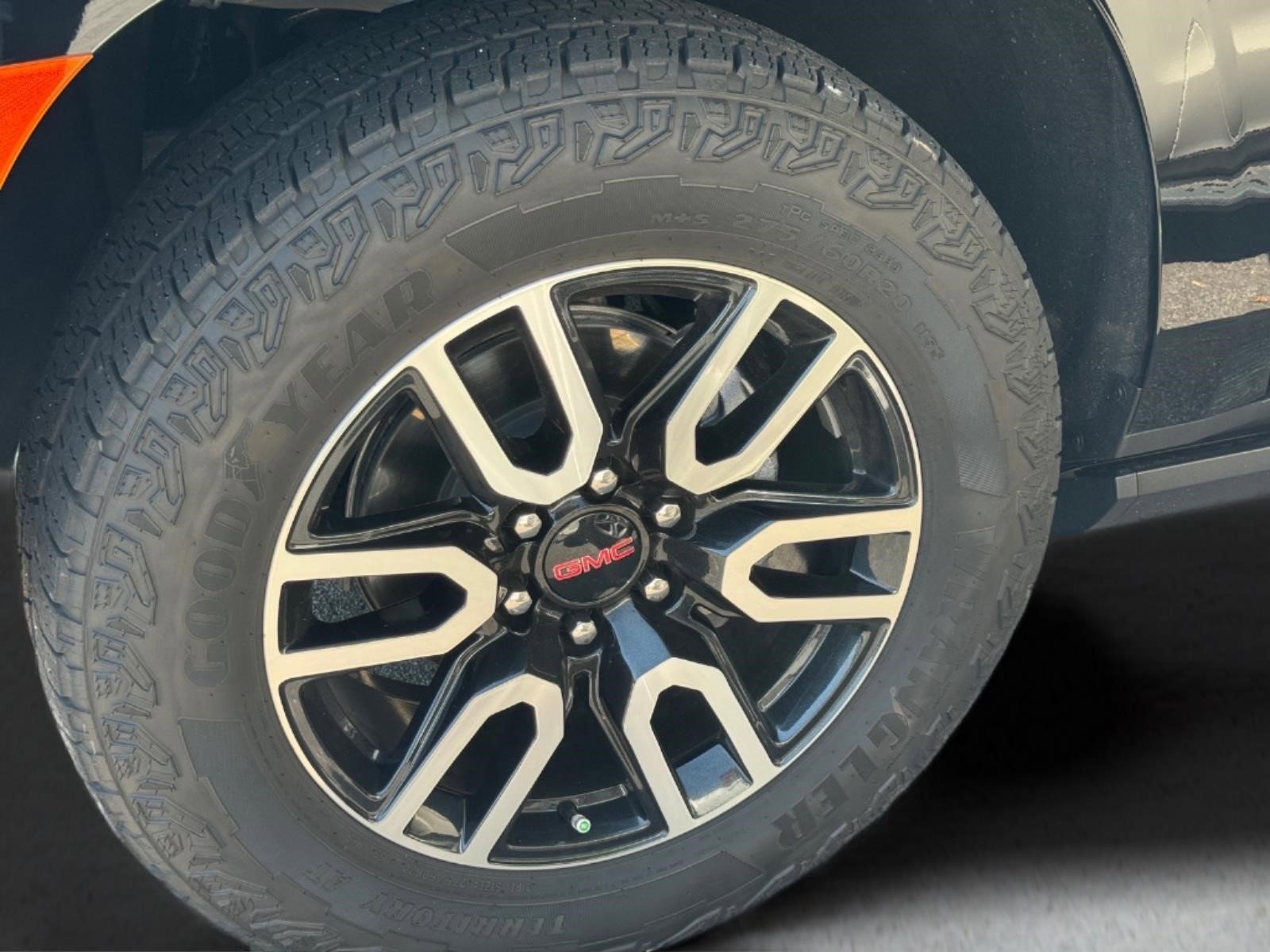 Used 2024 Onyx Black GMC AT4 image 3