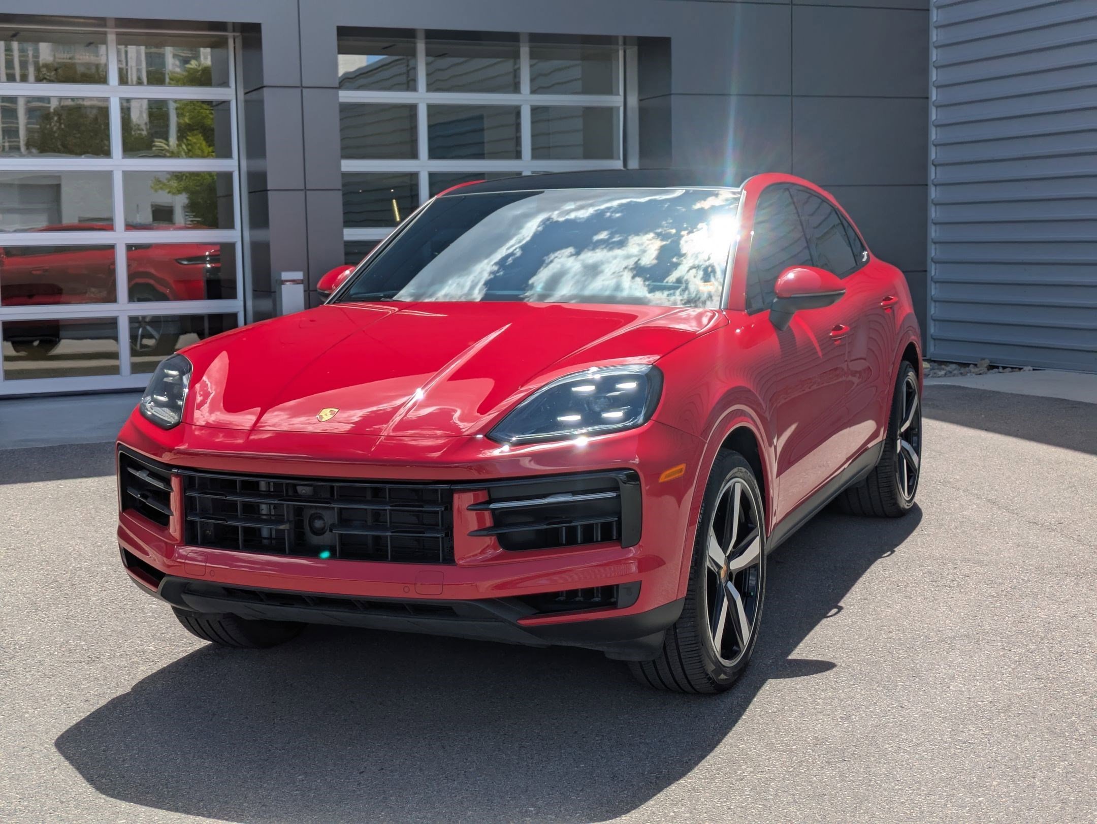 Used 2024 Red Porsche Cayenne Coupé (MY24) image 8