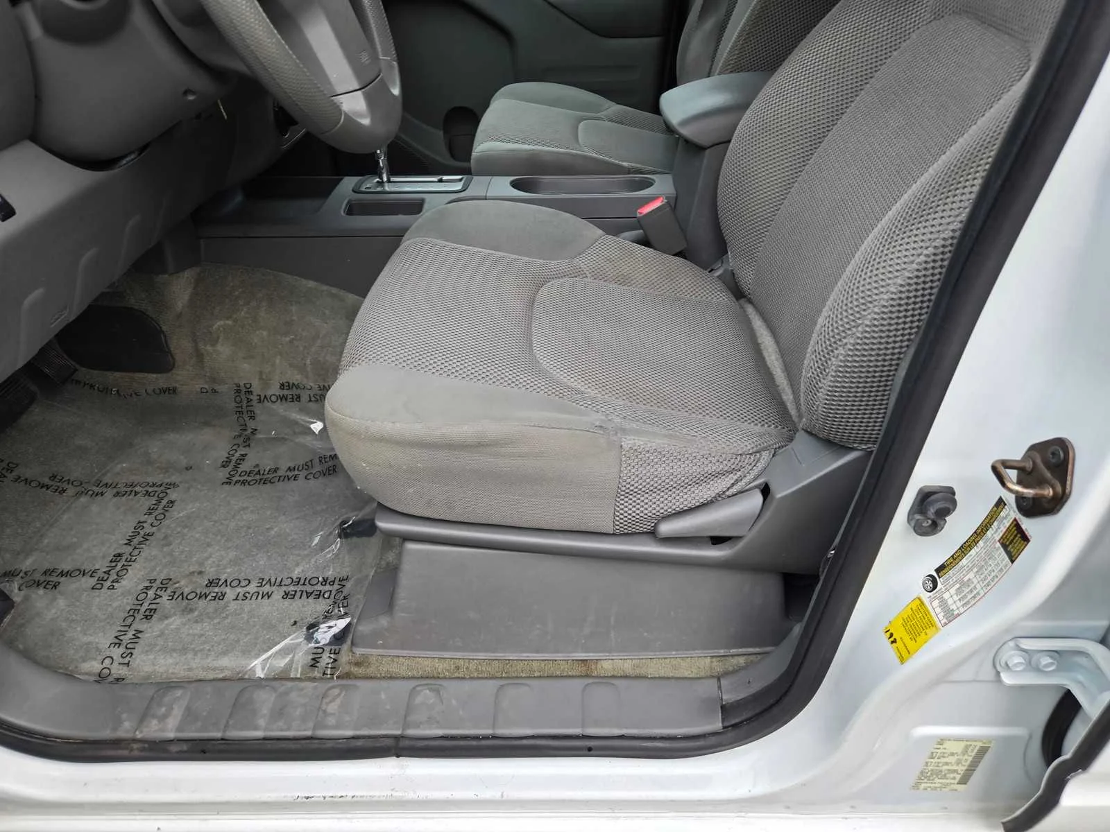 Used 2016  Nissan SV image 23