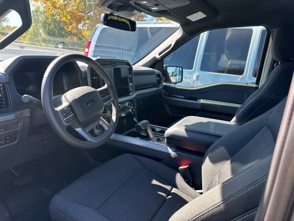 Used 2026 Gray Ford XLT image 4
