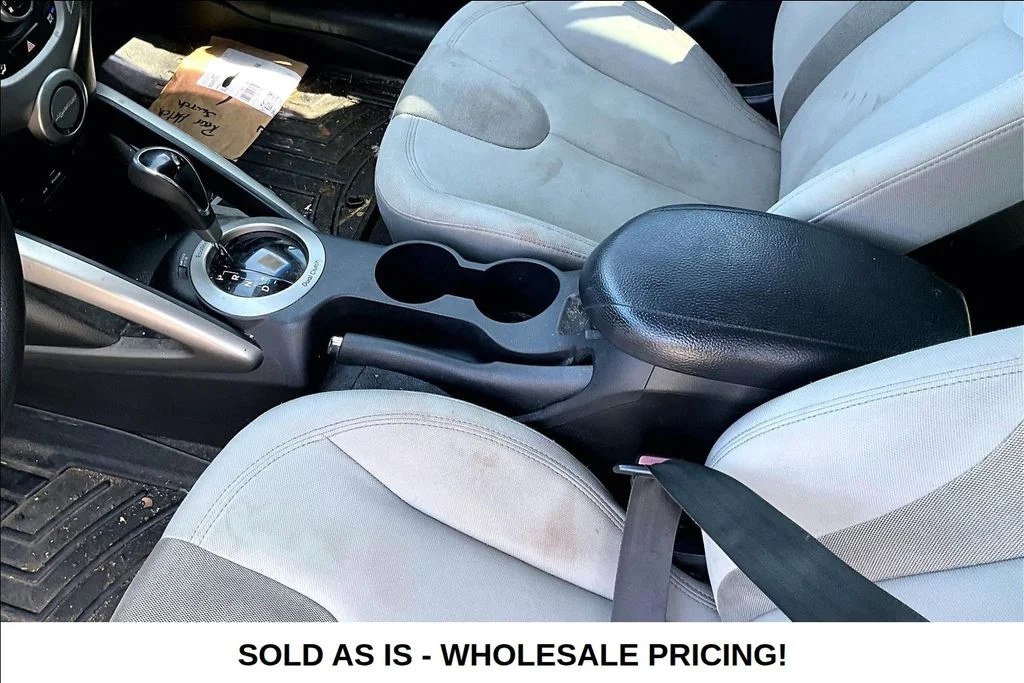 Used 2012 Black Hyundai Base image 18
