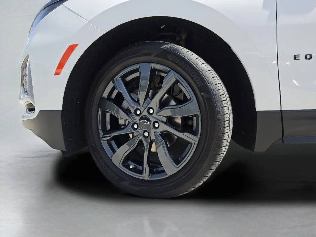 Used 2023 White Chevrolet RS image 41