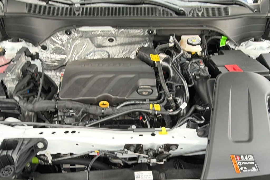 New 2026 Summit White Chevrolet ACTIV image 10