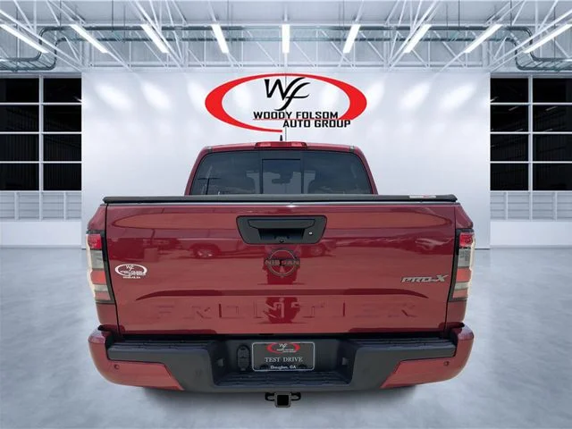 Used 2022 Red Nissan PRO-X image 4