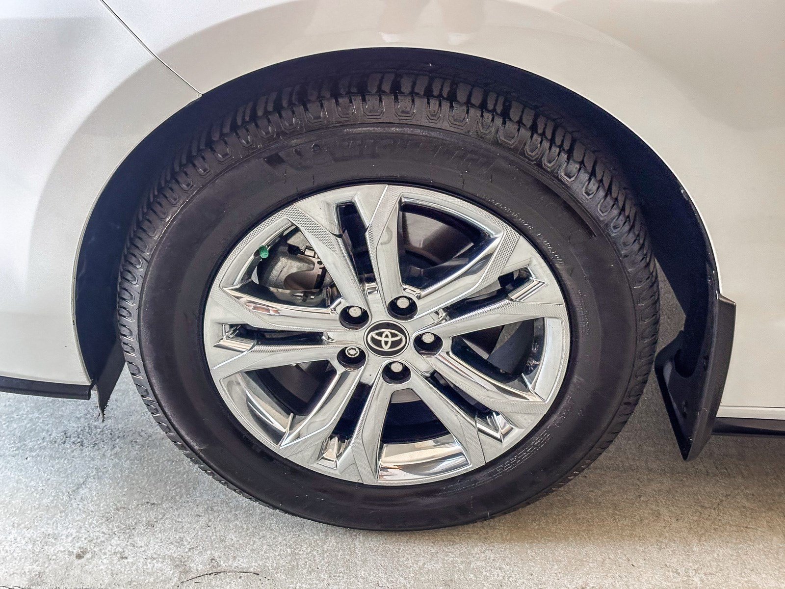 Certified Used 2024 Wind Chill Pearl Toyota Platinum image 10