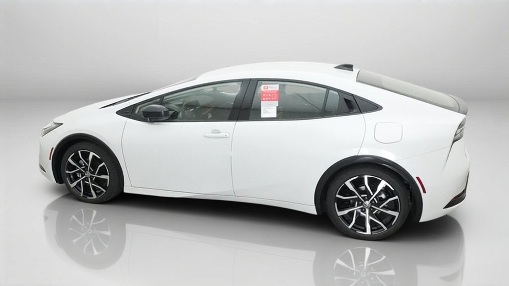New 2026 Wind Chill Pearl Toyota XSE image 42