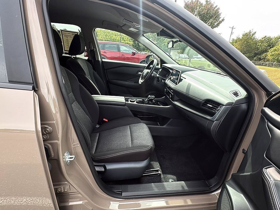 Used 2025 Baja Storm Metallic Nissan SV image 24