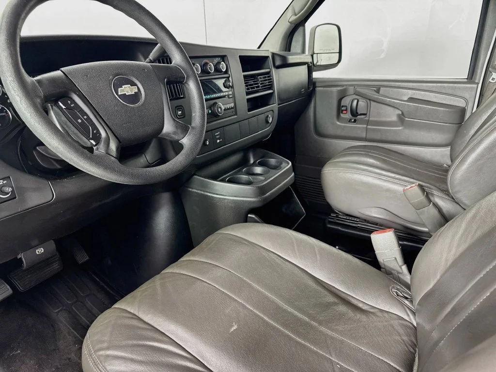 Used 2008 Summit White Chevrolet LS image 9