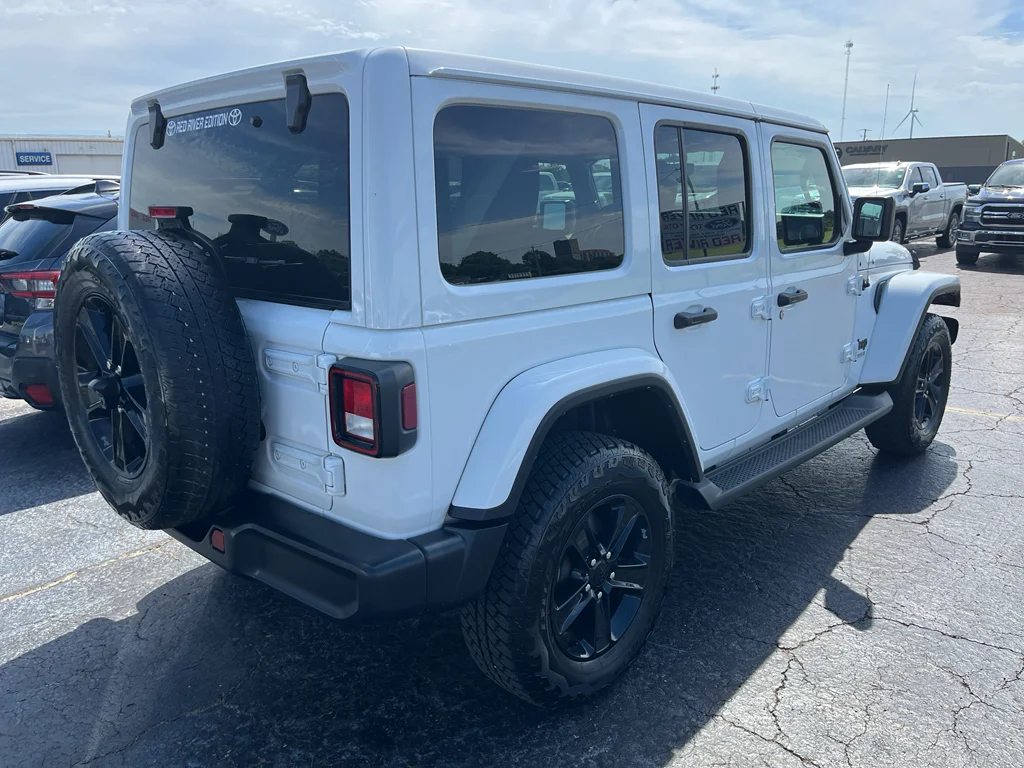 Used 2021 Bright White Clearcoat Jeep Unlimited Sahara Altitude image 5