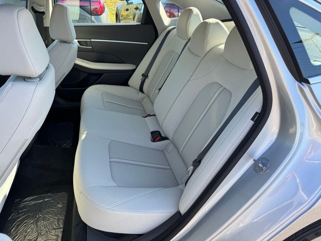 Used 2026 Silver Hyundai SE image 17