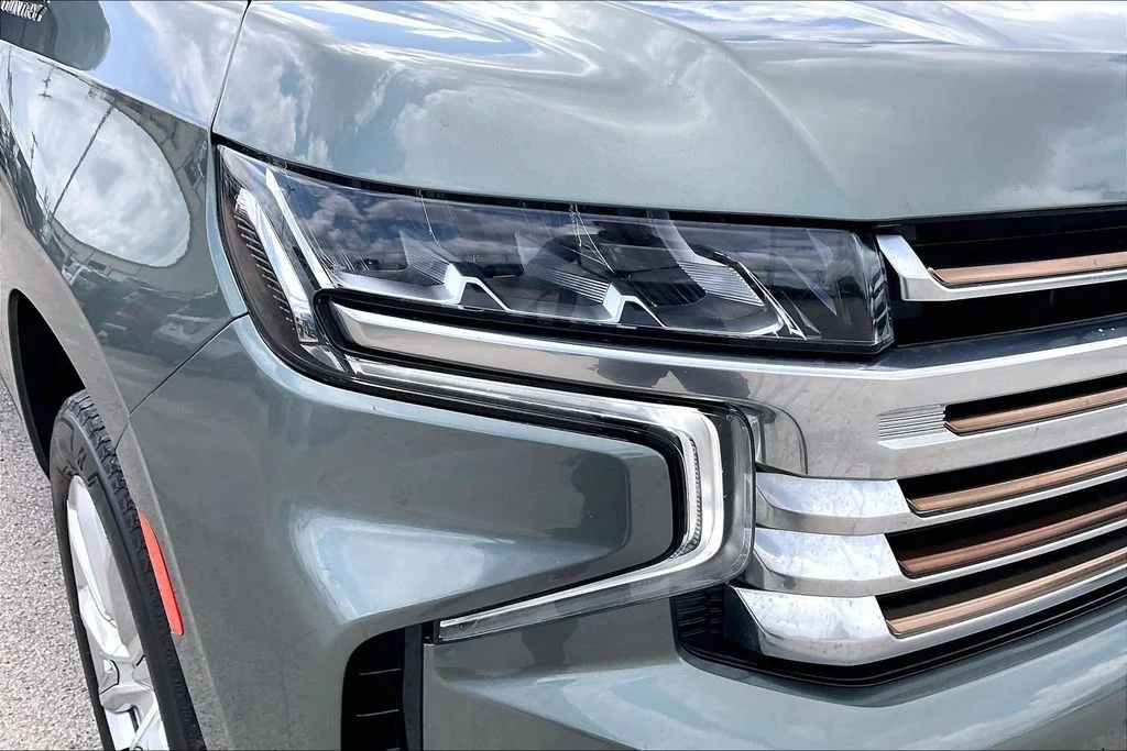 Used 2023 Green Chevrolet High Country image 33