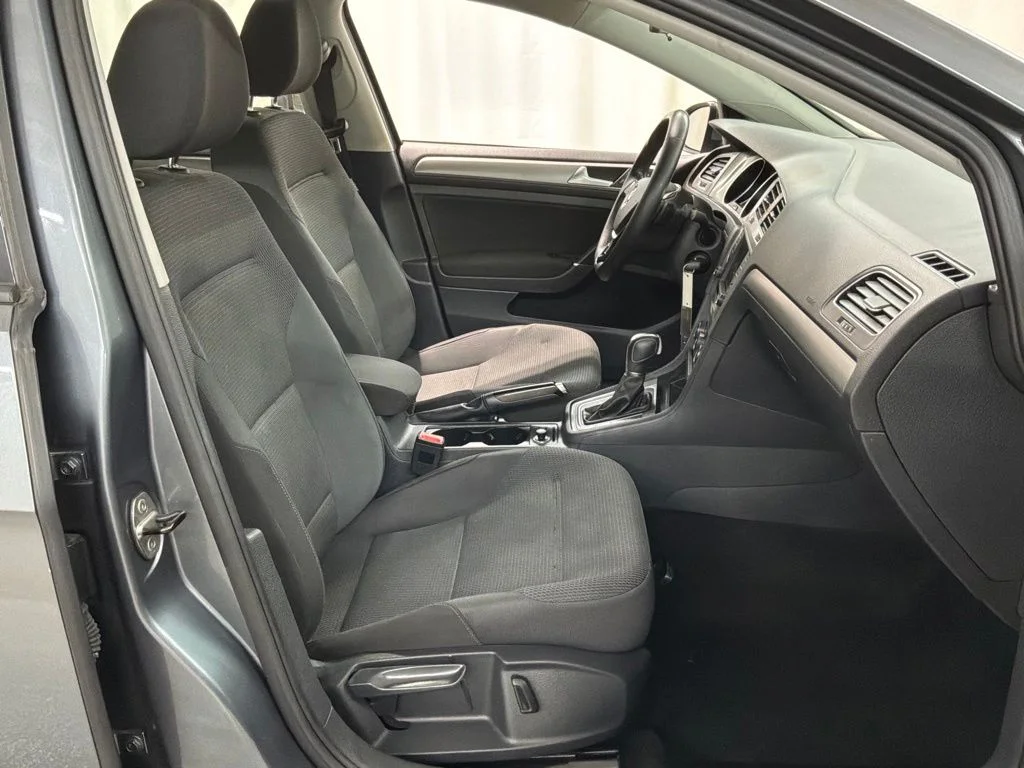 Used 2016 Platinum Gray Metallic Volkswagen TSI S 4-Door image 27