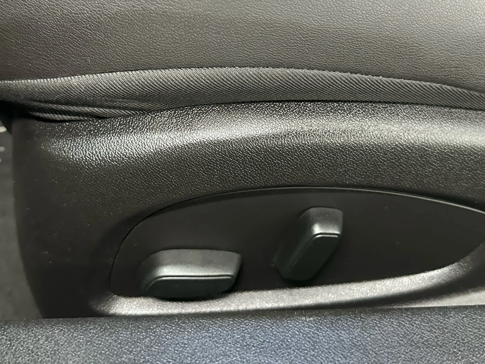 Used 2016 Blue Velvet Metallic Chevrolet 2SS image 12
