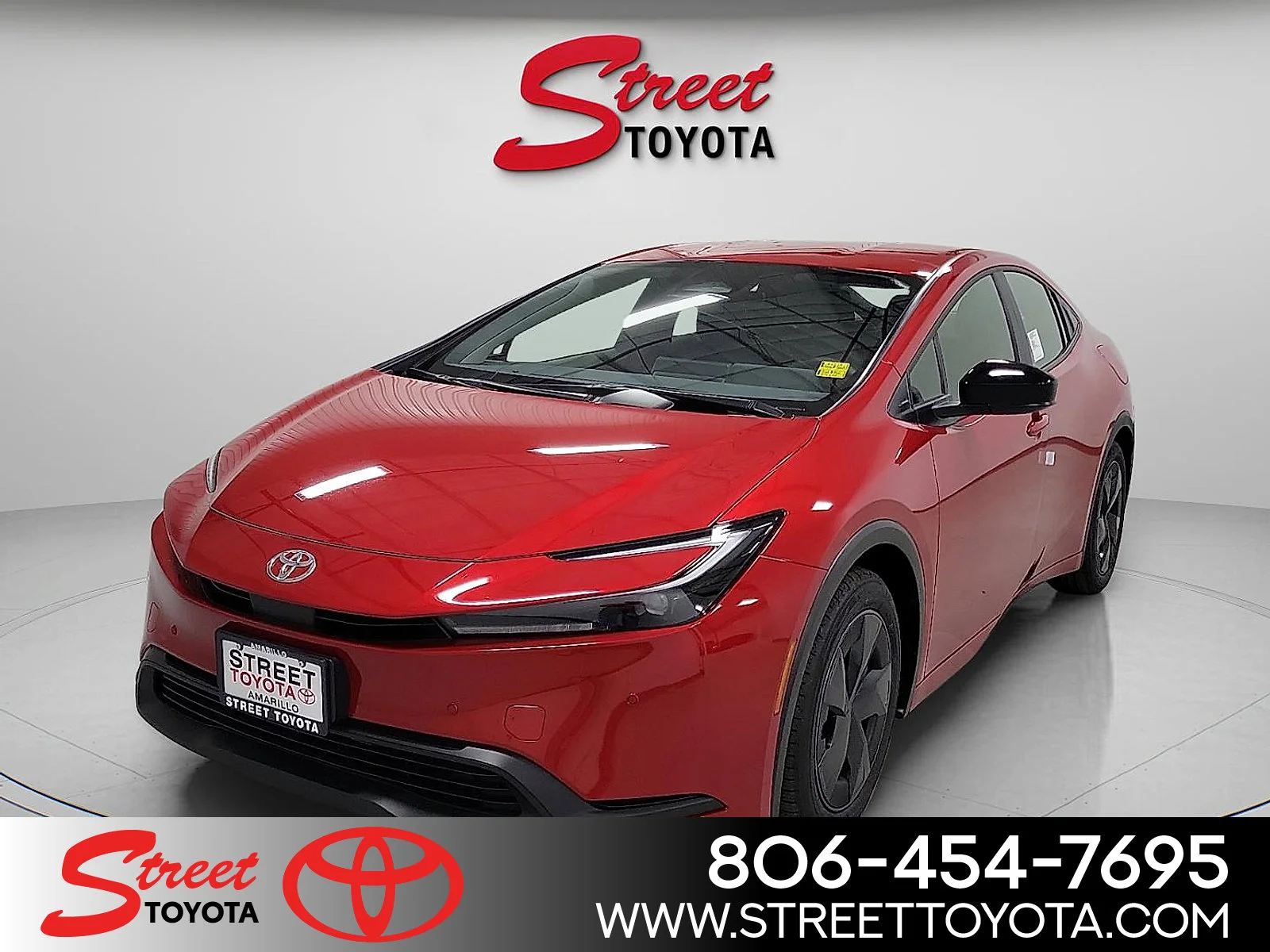 2026 Toyota Prius LE FWD's photo
