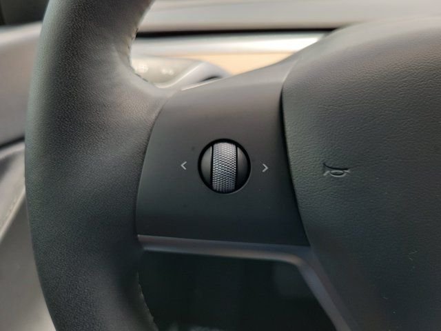 2021 Tesla Model Y Long Range - Photo 22