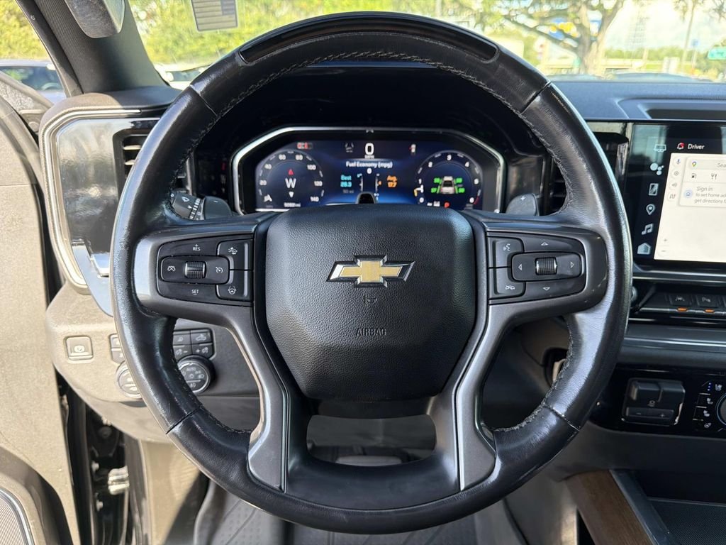 Used 2024 Black Chevrolet High Country image 31