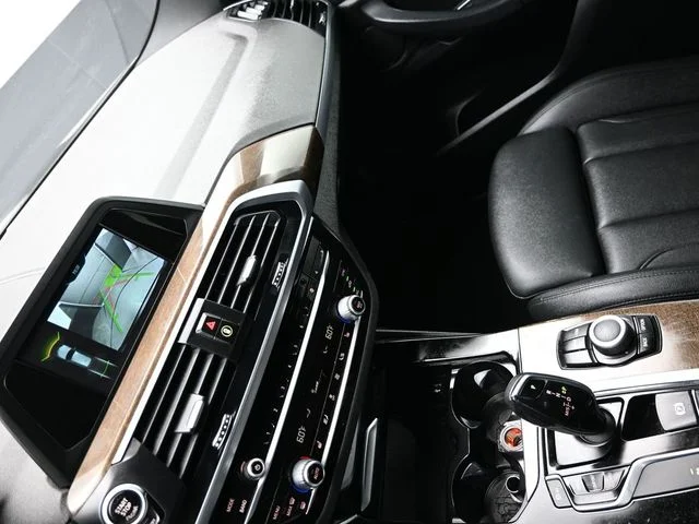 Used 2019 Black BMW sDrive30i image 22