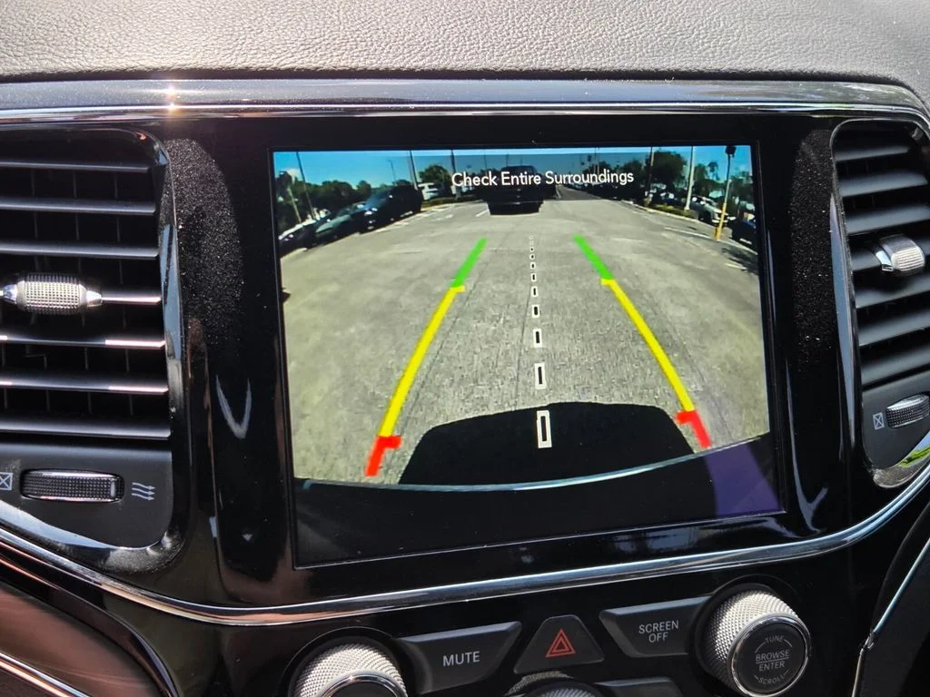 Used 2020 Red Jeep Limited image 27