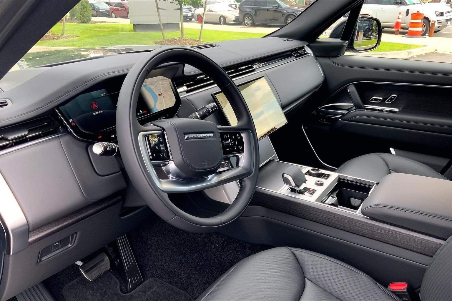 New 2027 Carpathian Grey Land Rover SE image 8