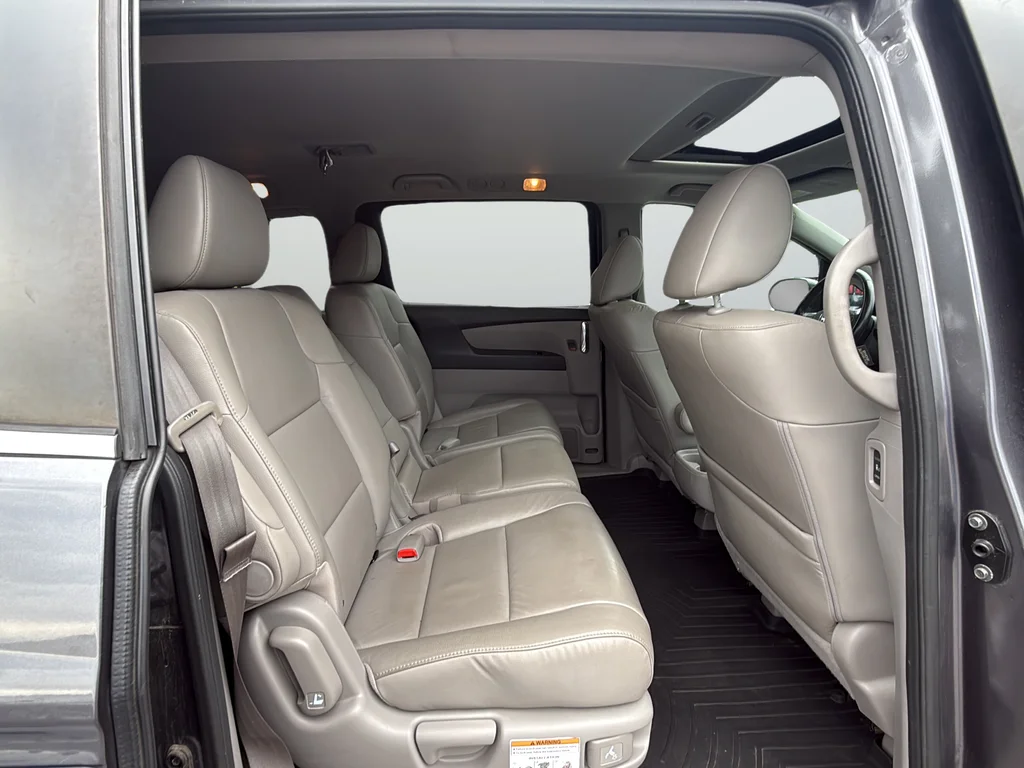 Used 2016  Honda EX-L image 10