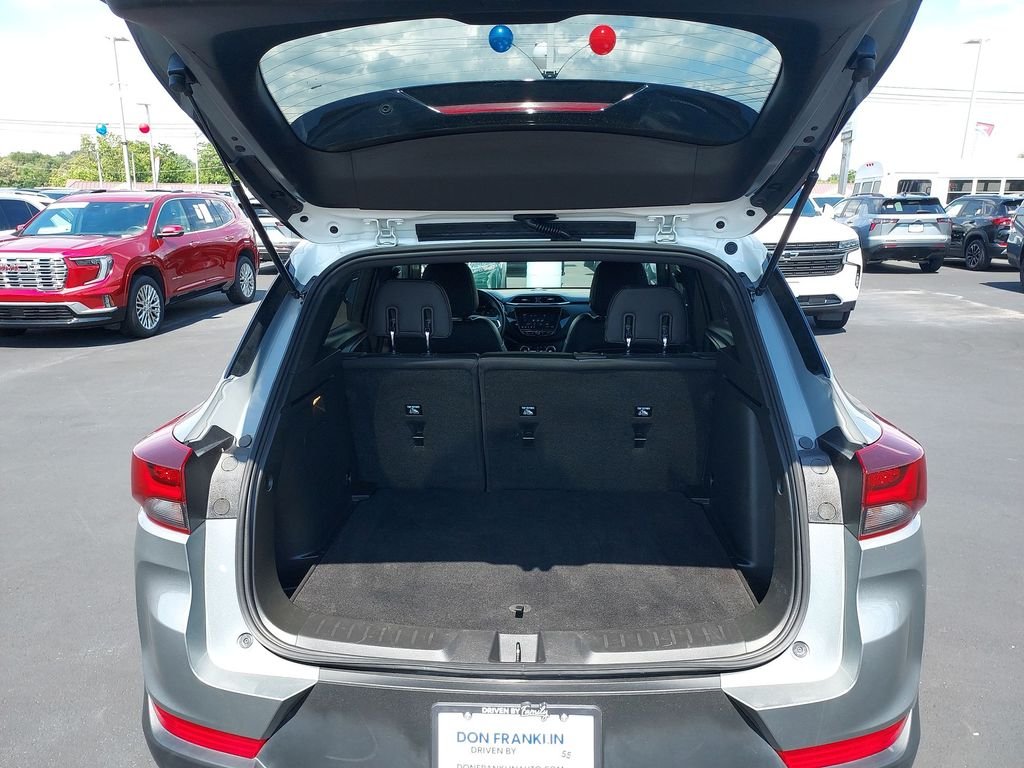 Used 2023 Gray Chevrolet ACTIV image 28