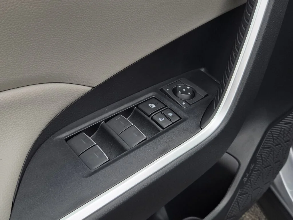Used 2023 Silver Toyota XLE image 22