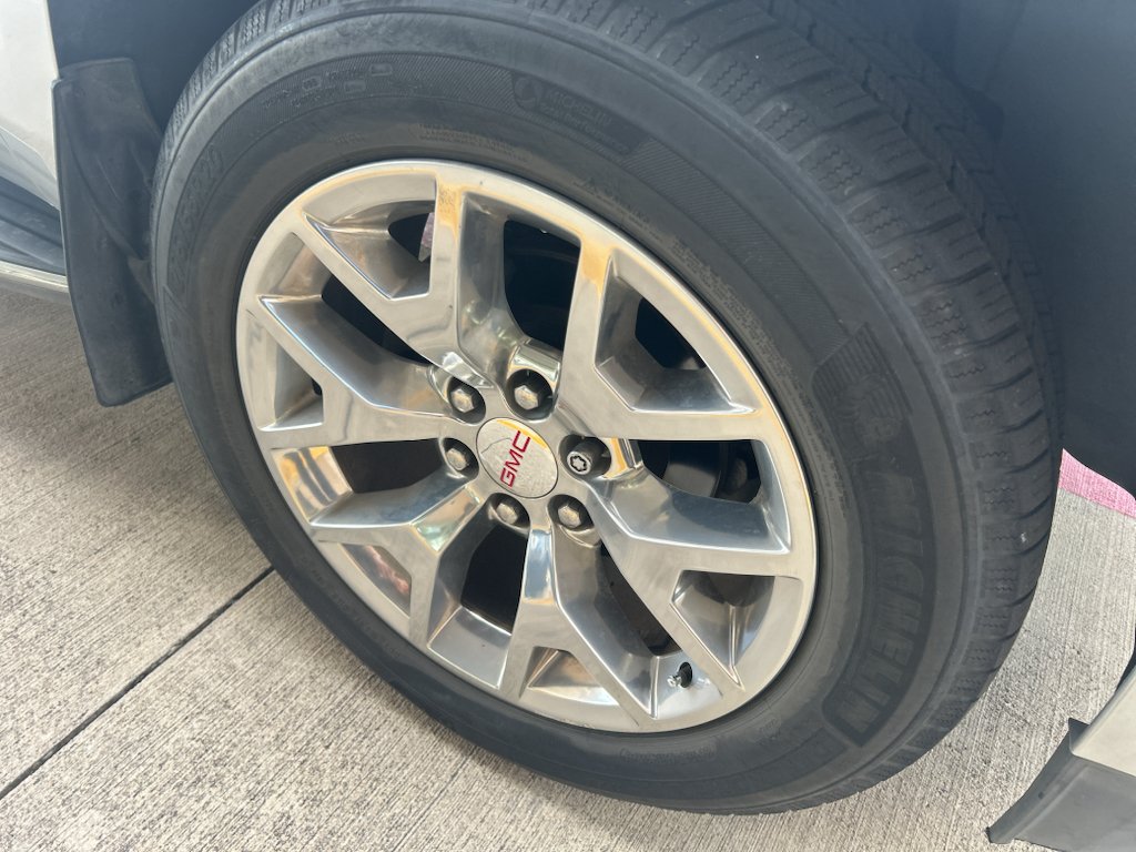 Used 2016 Quicksilver Metallic GMC SLT image 12
