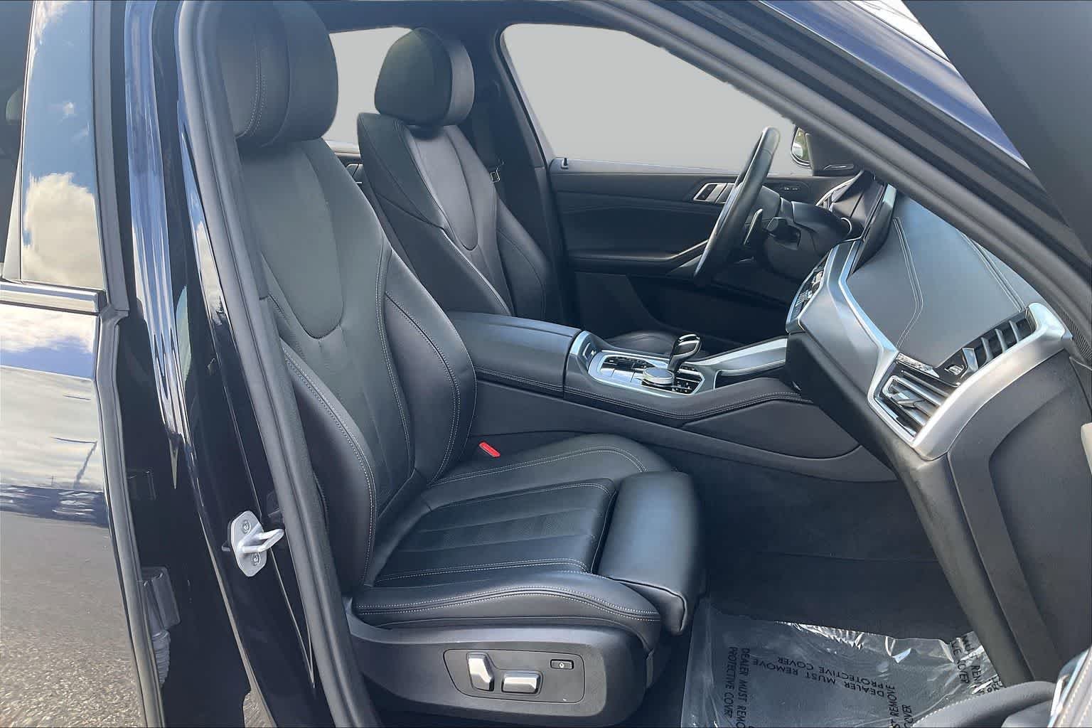 Certified Used 2022 Carbon Black Metallic BMW xDrive40i image 8
