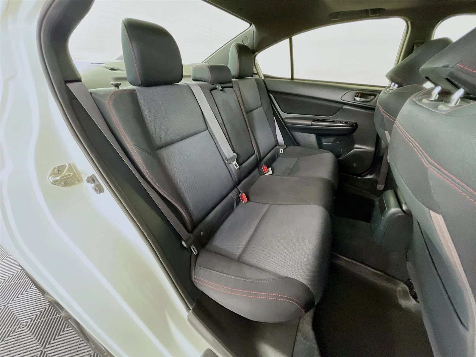 Used 2019 Crystal White Pearl Subaru Premium image 30