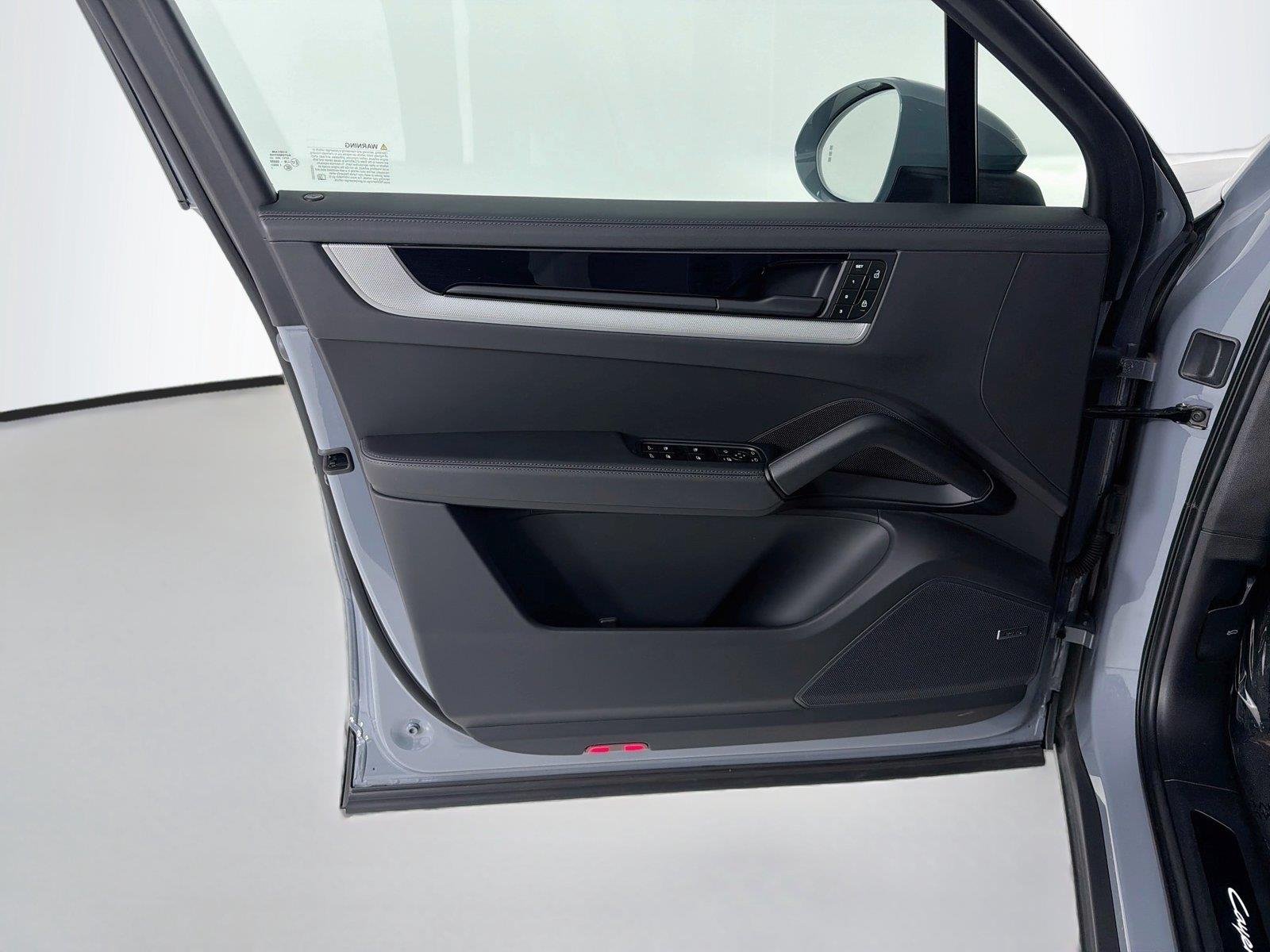 Used 2024 Arctic Grey Porsche S image 7