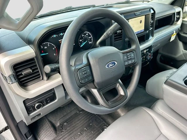 New 2026 Oxford White Ford XL image 6