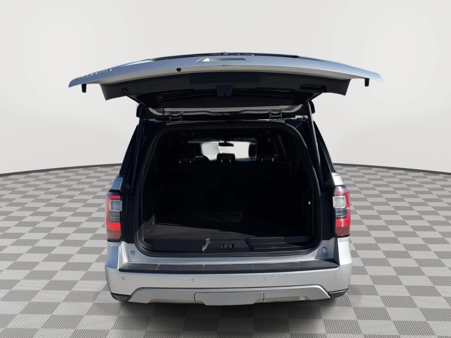 Used 2019 Ingot Silver Ford Limited image 20