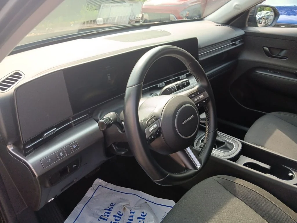 Used 2025 Abyss Black Pearl Hyundai SEL image 15