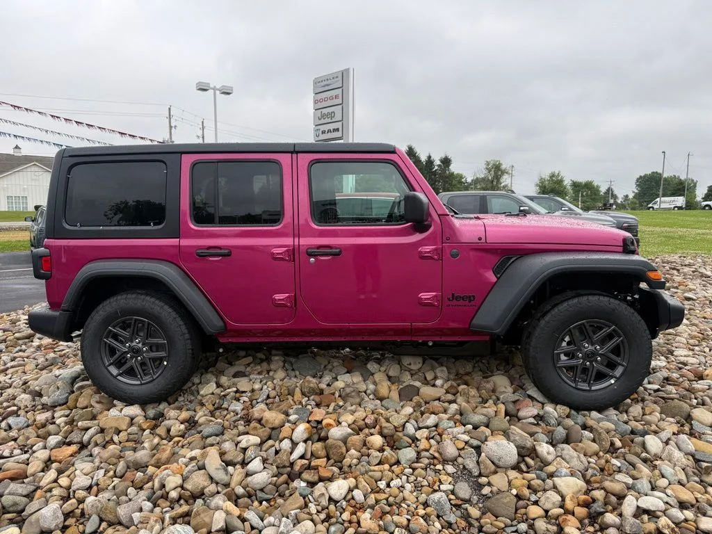 New 2026 Tuscadero Pearl-Coat Exterior Paint Jeep Sport S image 2