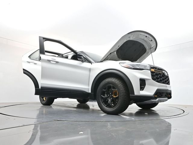 New 2026 Star White Metallic Tri-Coat Ford Tremor® image 51