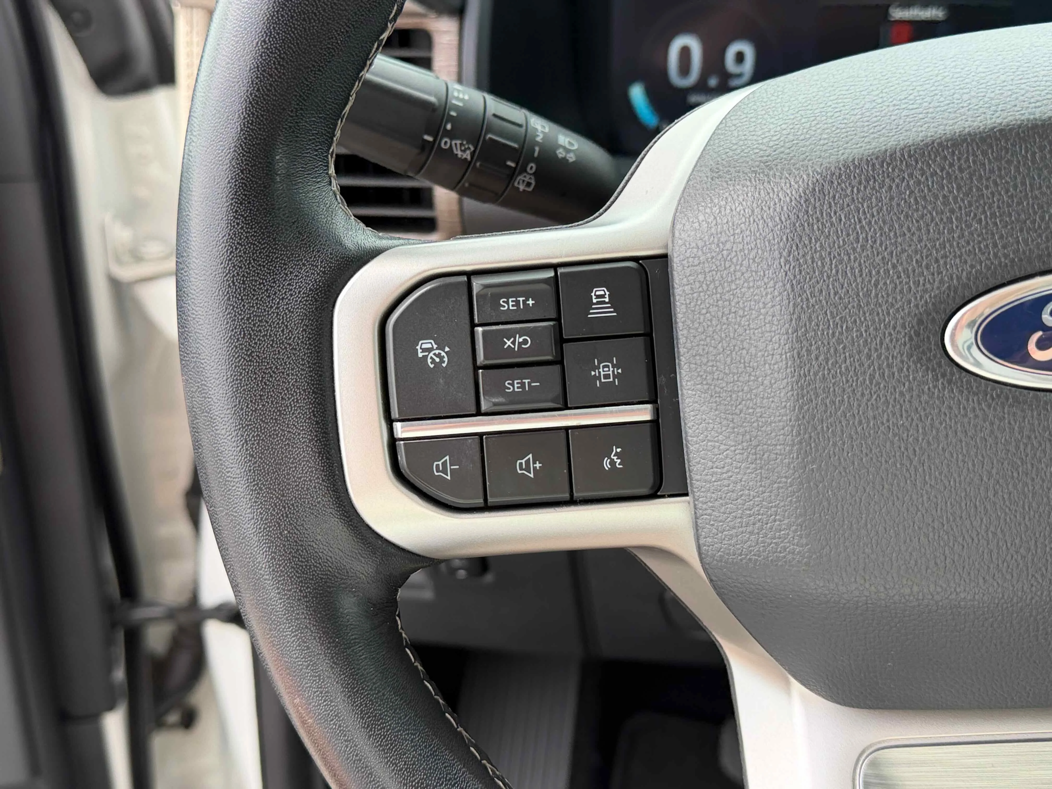 Used 2023 White Metallic Ford Limited image 16