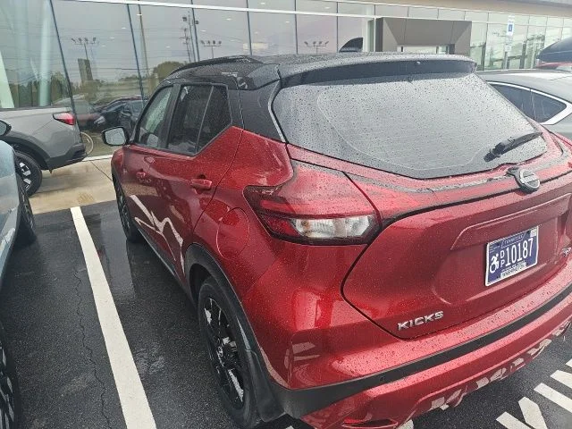 Used 2022 Red Nissan SR image 7
