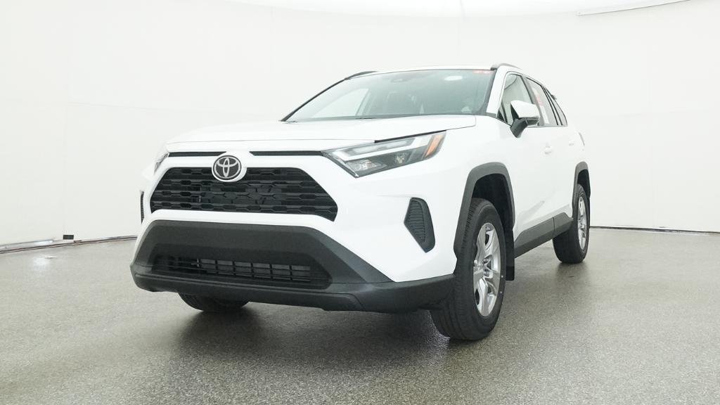 New 2025 Ice Cap Toyota XLE image 7