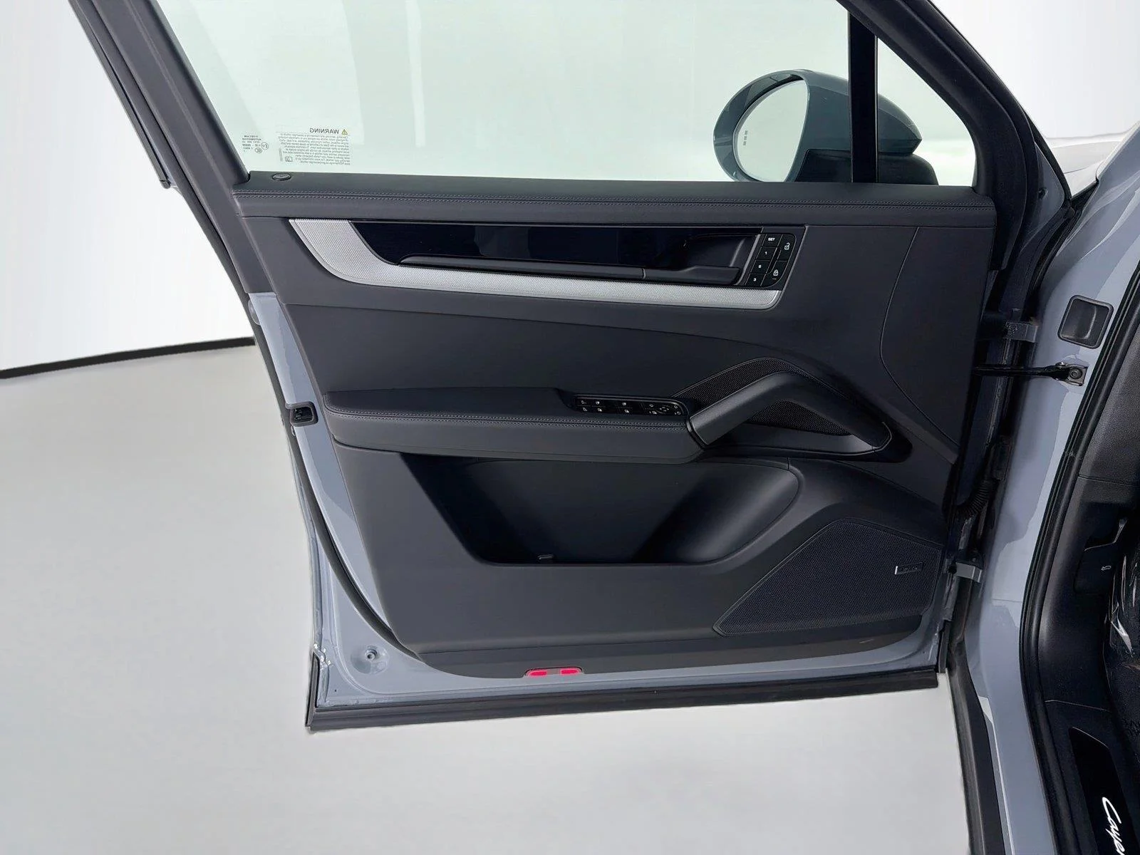 Used 2024 Arctic Grey Porsche S image 7