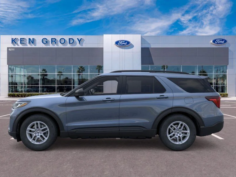 New 2026 Vapor Blue Metallic Ford Active image 4